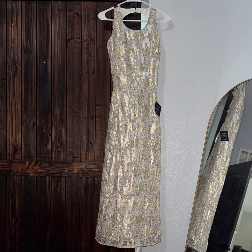 Lulu's Elegant metallic sheen Maxi Dress in Gray and Gold
